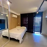 Apartment With Pool And Garage, 300M Metro 99